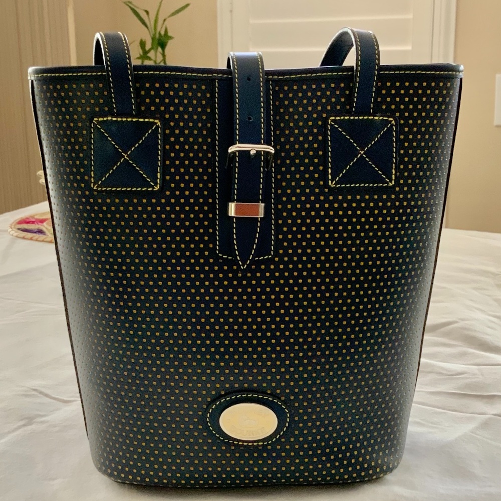 Dooney & Burkey Bucket Tote